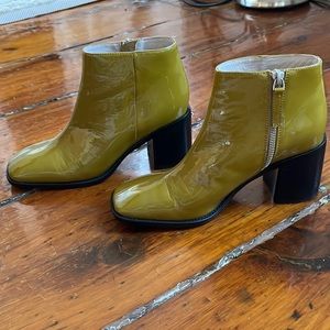 Intentionally Blank Yellow Patent Leather Heel